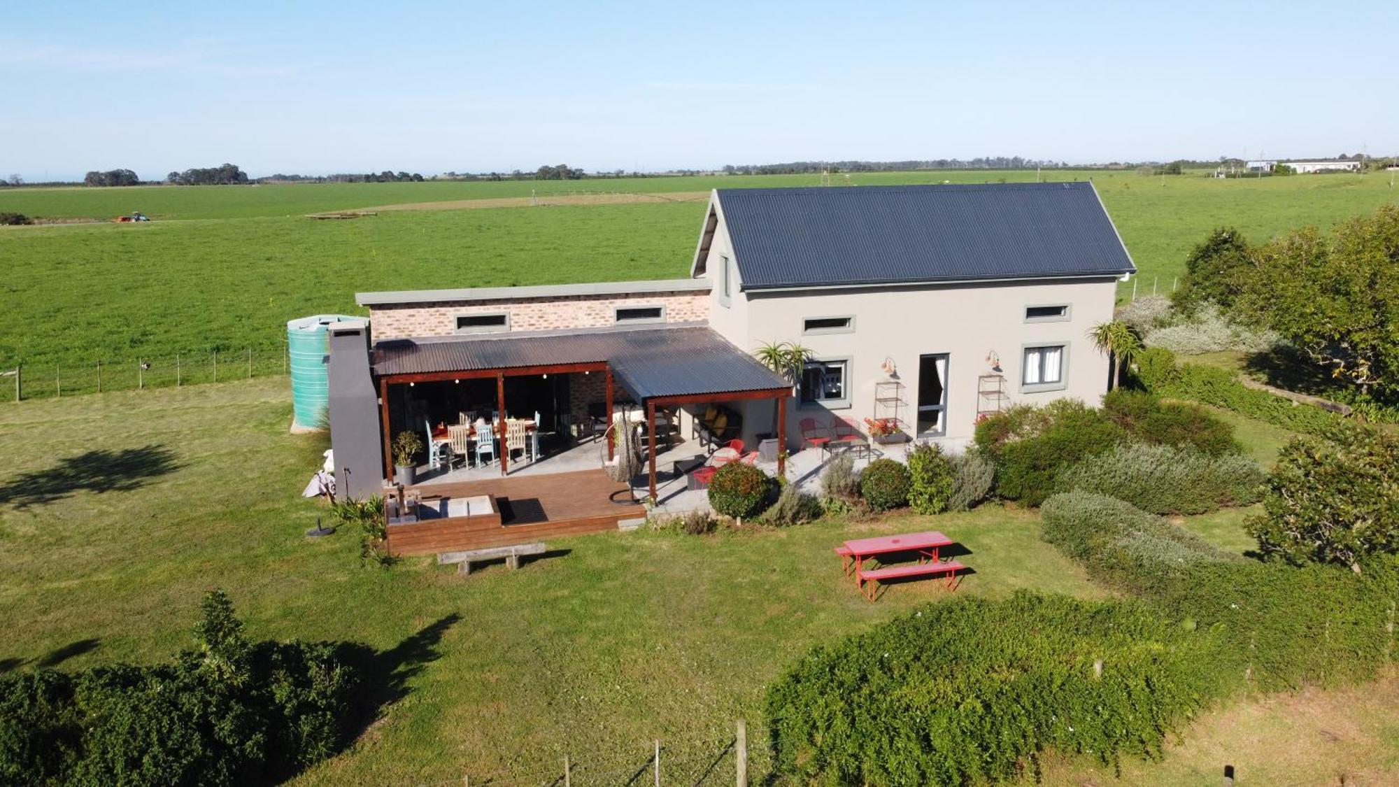Libertas Guest Farm